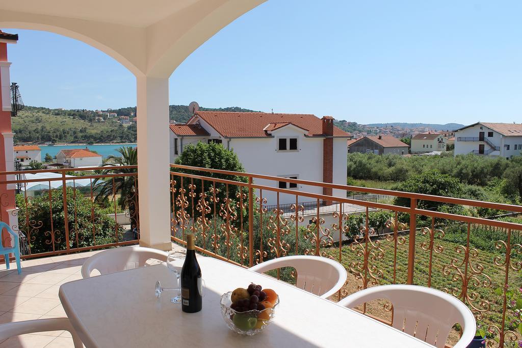 Villa Ferias Trogir Room photo