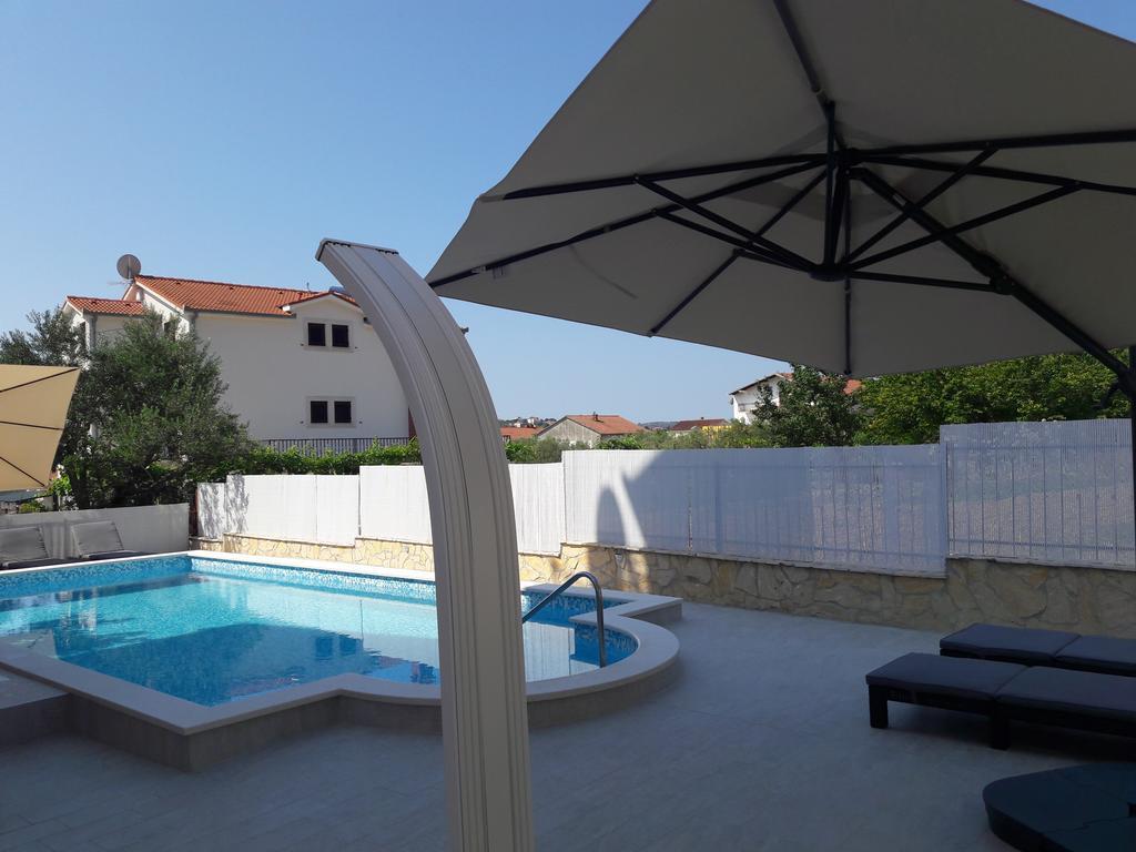 Villa Ferias Trogir Exterior photo